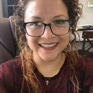 Meet your Posher, Elisa